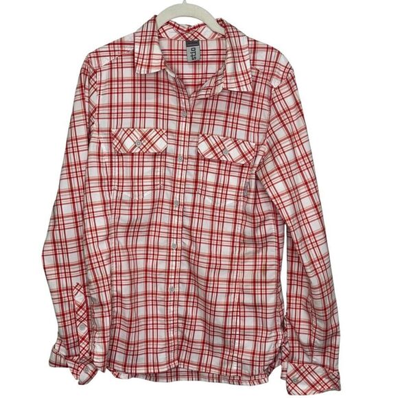 STIO Women’s Shirt Size Medium Red Plaid Long Sleeve Button Down - Picture 1 of 7